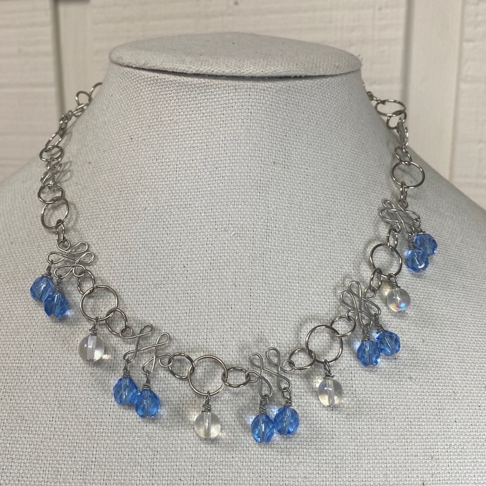 Dainty feminine artisan intricate silvertone wire necklace with dangles